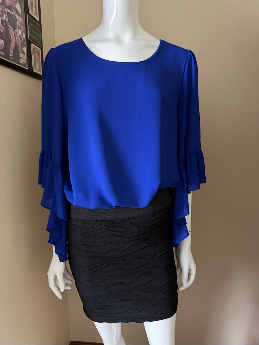 Joseph Ribkoff,Women’s Royal Blue Ruffled Sleeve Blouse, size 8